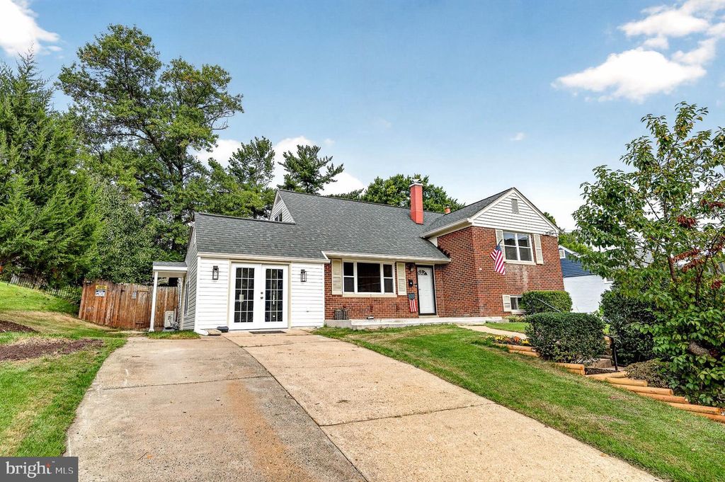 6705 CABIN JOHN RD, Springfield, VA 22150