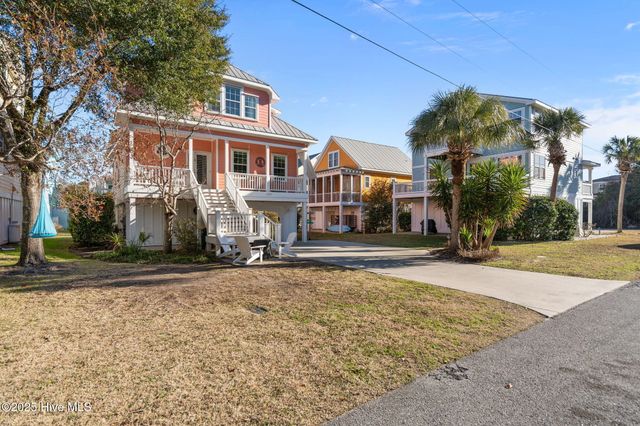 1725 Spot Lane, Kure Beach, NC 28449