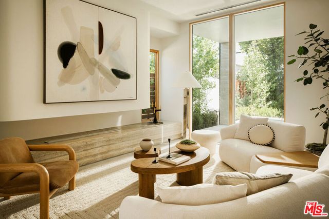 6111 Hargis Street, Los Angeles, CA 90034
