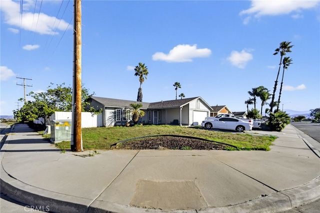498 Serrana, Perris, CA 92570