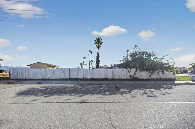 498 Serrana, Perris, CA 92570