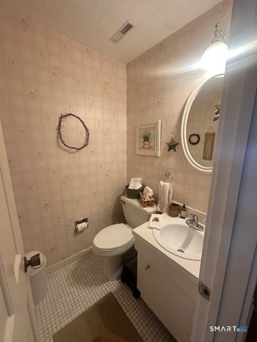 25 Farmington Chase Crescent 25, Farmington, CT 06032