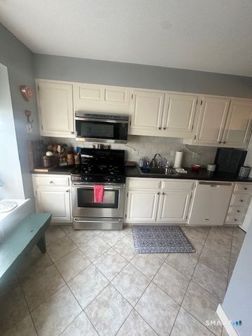 25 Farmington Chase Crescent 25, Farmington, CT 06032