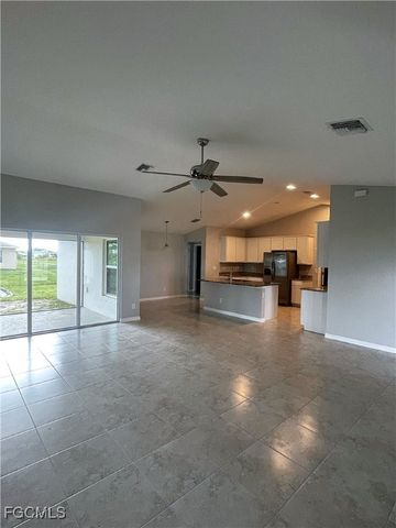 2614 NE 6th PL, Cape Coral, FL 33909