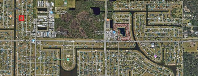2614 NE 6th PL, Cape Coral, FL 33909