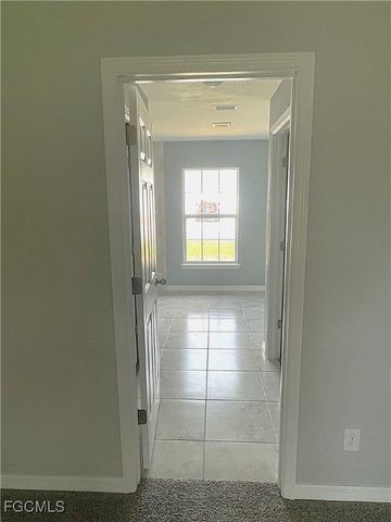 2614 NE 6th PL, Cape Coral, FL 33909