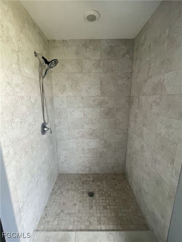 2614 NE 6th PL, Cape Coral, FL 33909