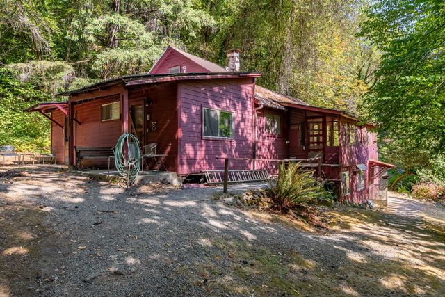 7800 Rogue River, Agness, OR 97406