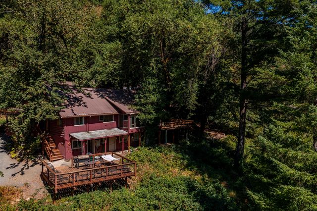 7800 Rogue River, Agness, OR 97406