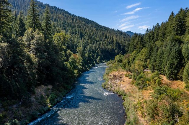 7800 Rogue River, Agness, OR 97406
