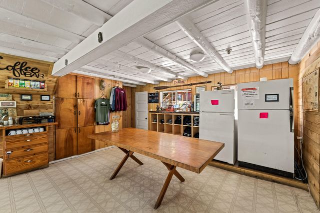 7800 Rogue River, Agness, OR 97406