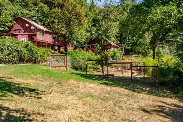 7800 Rogue River, Agness, OR 97406