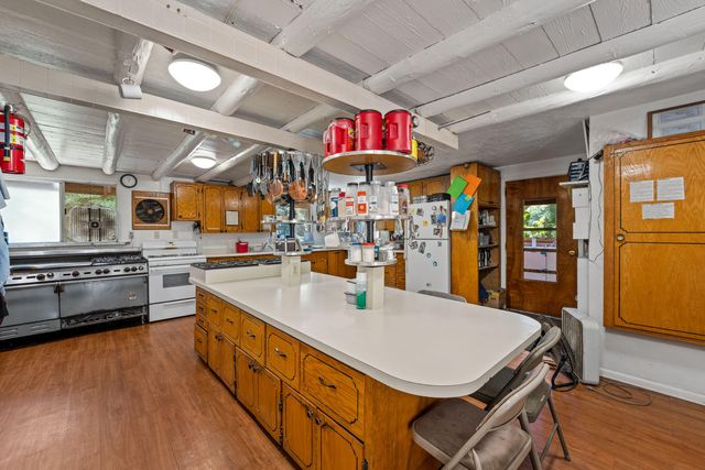 7800 Rogue River, Agness, OR 97406