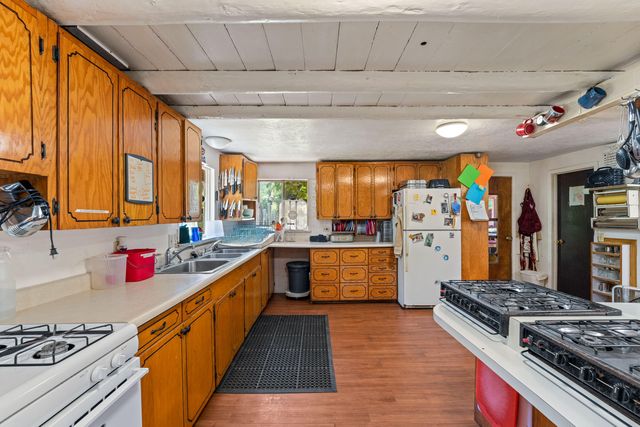 7800 Rogue River, Agness, OR 97406