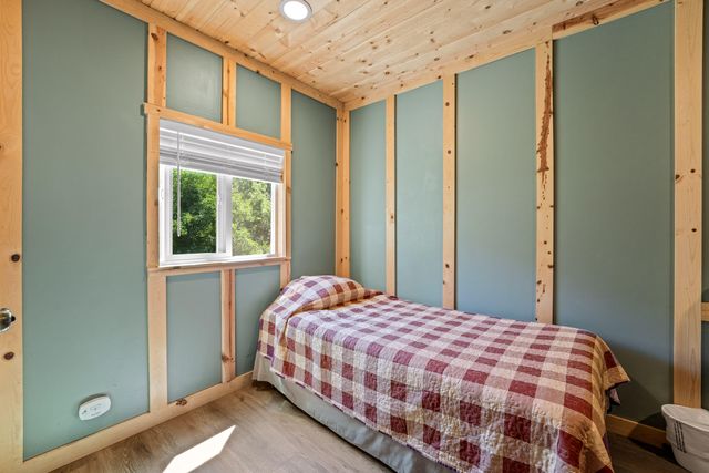 7800 Rogue River, Agness, OR 97406