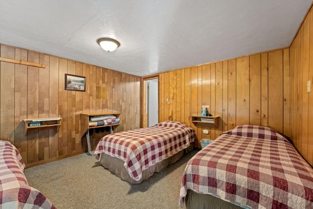 7800 Rogue River, Agness, OR 97406