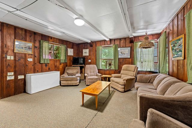 7800 Rogue River, Agness, OR 97406