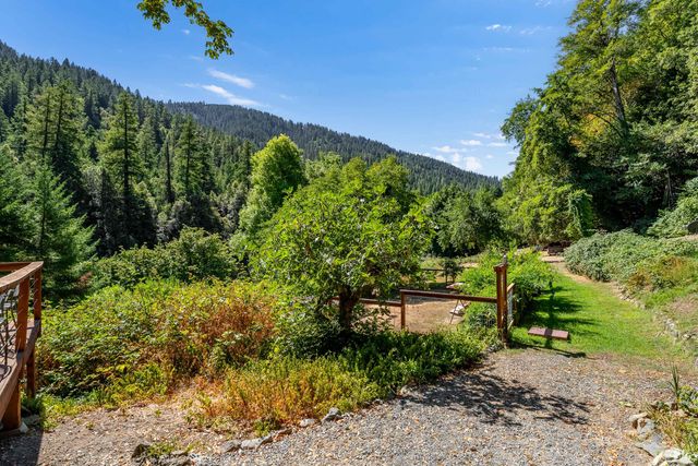 7800 Rogue River, Agness, OR 97406