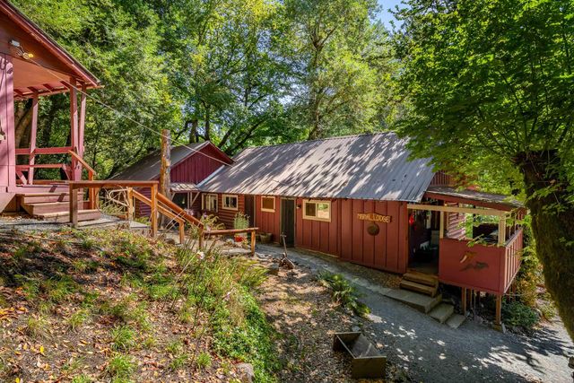 7800 Rogue River, Agness, OR 97406