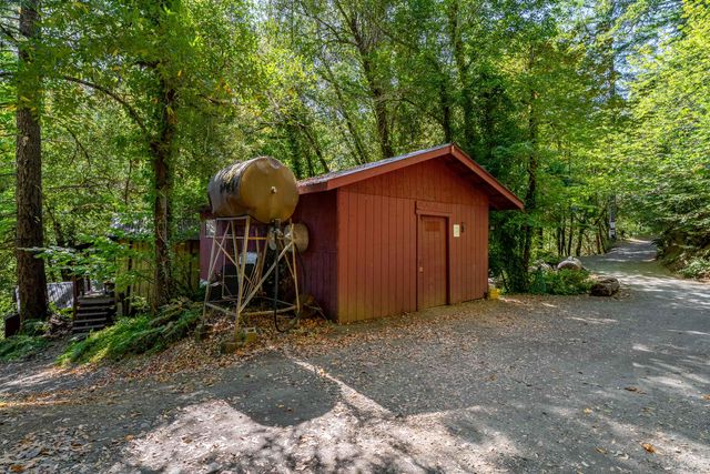 7800 Rogue River, Agness, OR 97406