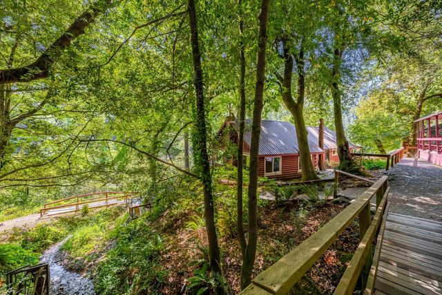 7800 Rogue River, Agness, OR 97406