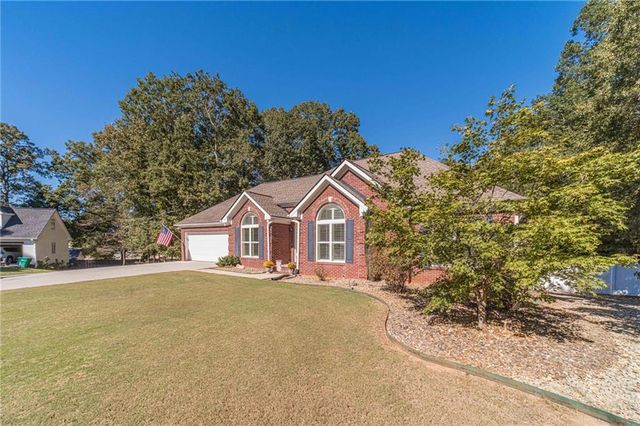 2049 Emily Drive, Social Circle, GA 30025