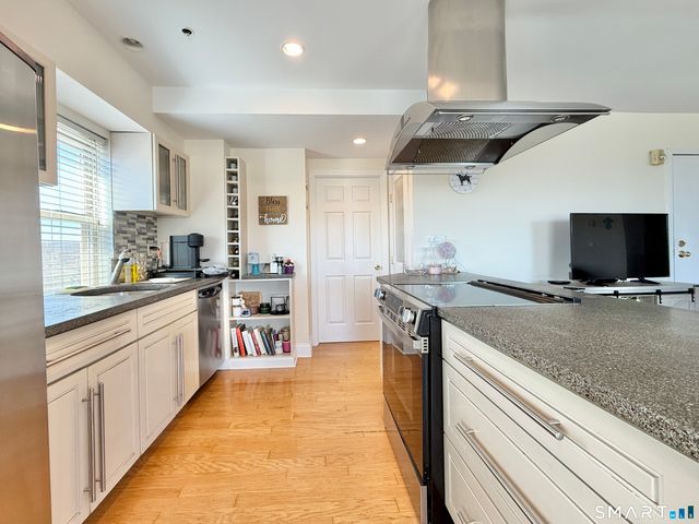 1611 Washington Boulevard 402, Stamford, CT 06902