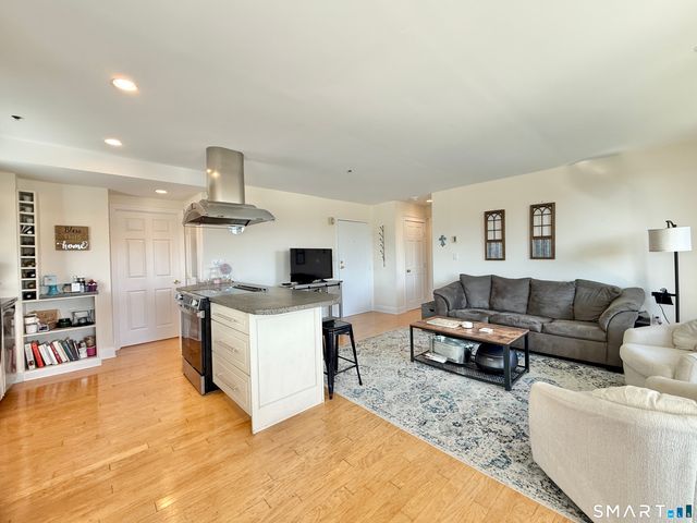 1611 Washington Boulevard 402, Stamford, CT 06902