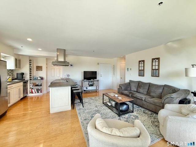 1611 Washington Boulevard 402, Stamford, CT 06902