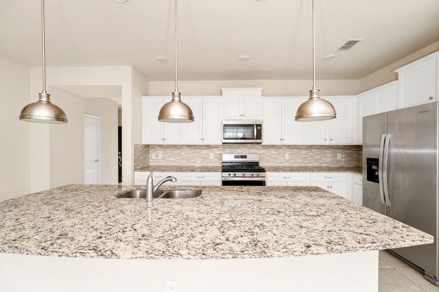 7513 OAK SPRING LANE, Davenport, FL 33837