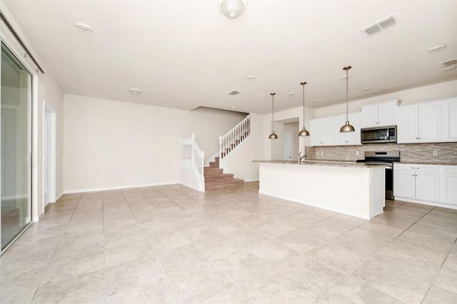 7513 OAK SPRING LANE, Davenport, FL 33837