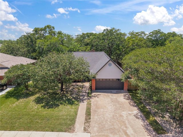5505 Somerford Lane, Bryan, TX 77802