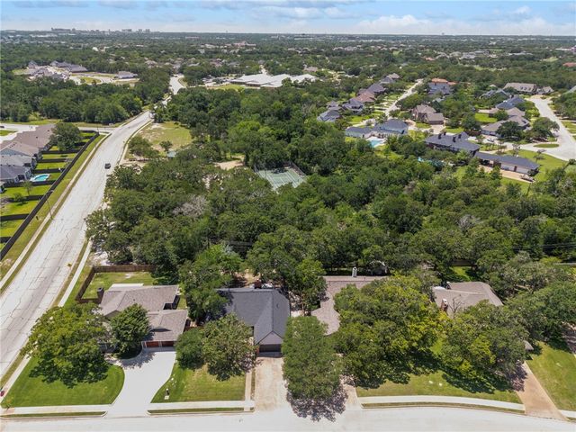 5505 Somerford Lane, Bryan, TX 77802