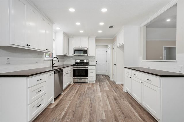 5505 Somerford Lane, Bryan, TX 77802