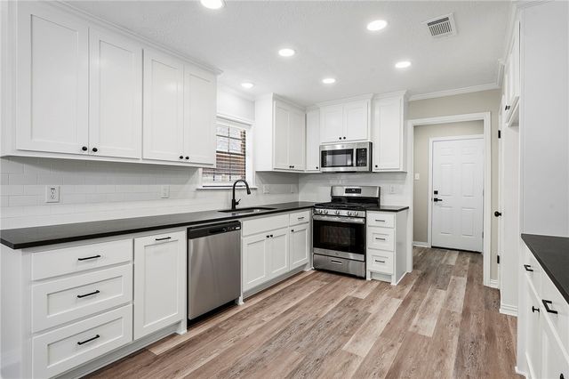5505 Somerford Lane, Bryan, TX 77802