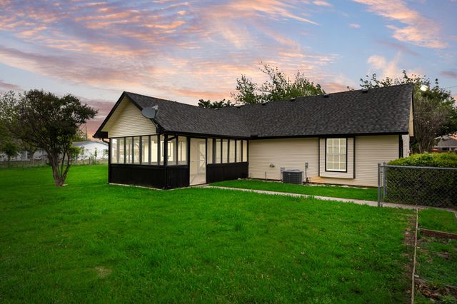 5300 County Road 437, Princeton, TX 75407