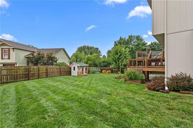 1801 Gunner Avenue, Greenwood, MO 64034