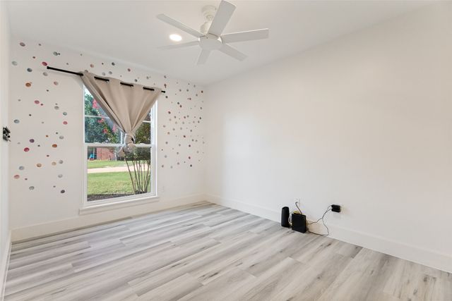7609 Greenleaf Court, North Richland Hills, TX 76182