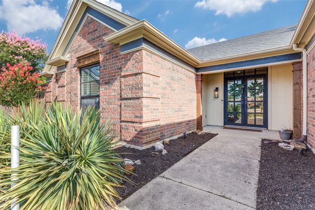 7609 Greenleaf Court, North Richland Hills, TX 76182