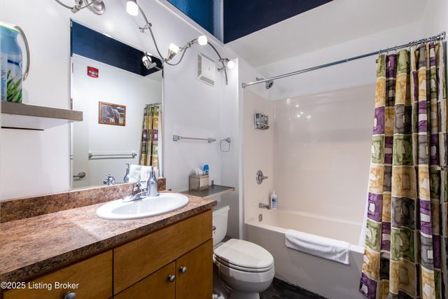 815 W Market St UNIT 804, Louisville, KY 40202