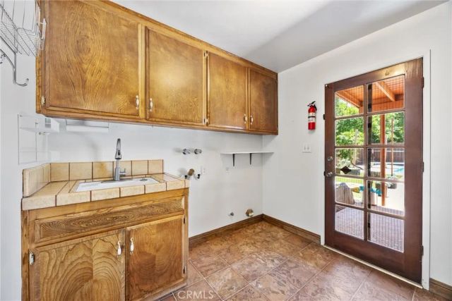 7611 De Colores Court, Bakersfield, CA 93309