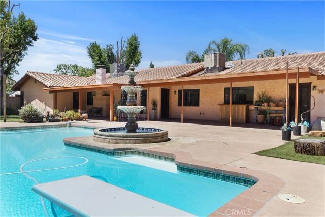 7611 De Colores Court, Bakersfield, CA 93309