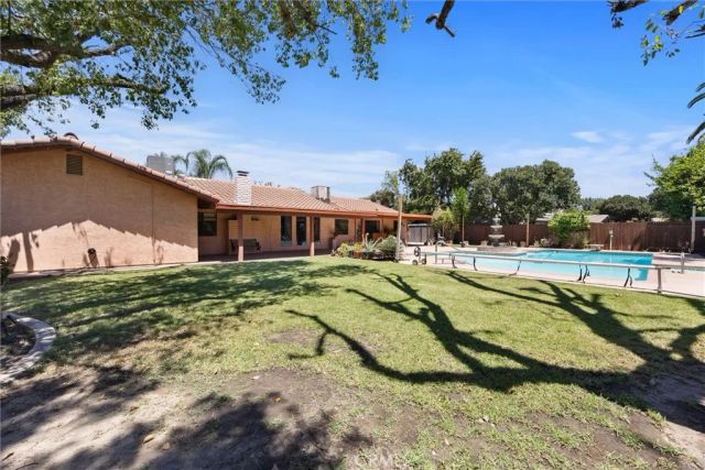 7611 De Colores Court, Bakersfield, CA 93309