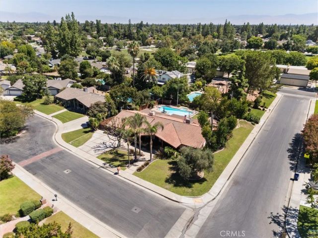 7611 De Colores Court, Bakersfield, CA 93309