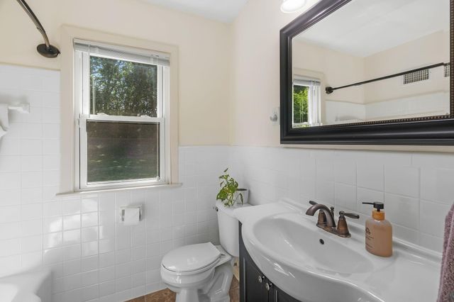 1310 Welcome Avenue N, Golden Valley, MN 55422