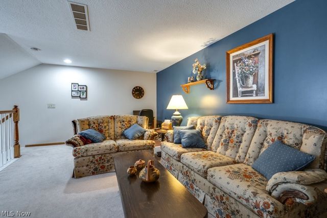 1055 Scottwood Place NE, Massillon, OH 44646
