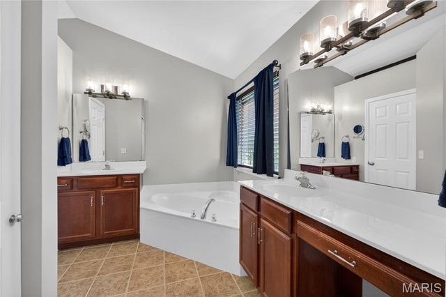 5547 Bellemeade Trail Court, St Louis, MO 63129