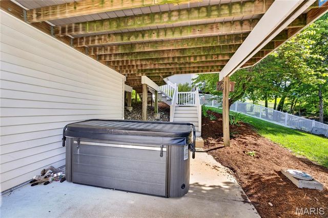 5547 Bellemeade Trail Court, St Louis, MO 63129