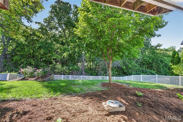 5547 Bellemeade Trail Court, St Louis, MO 63129