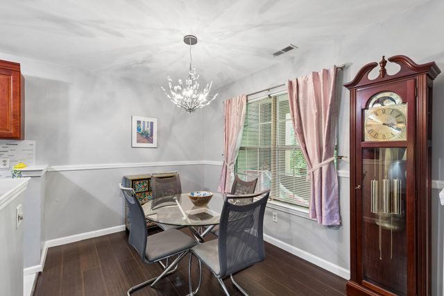 137 TAVISTOCK, Cherry Hill, NJ 08034